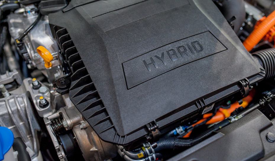 Hybrid-Car-Engine.jpg