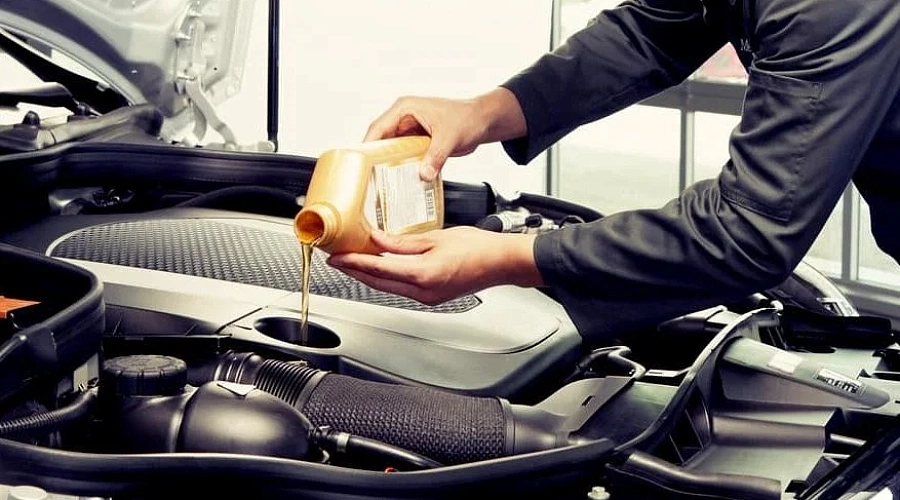 Важность выбора правильного моторного масла для легковых автомобилей